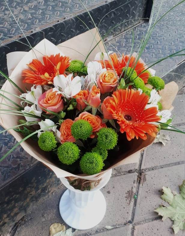 Букет цветов из: Герберы, Хризантемы, Альстромерии и Розы в Яреге