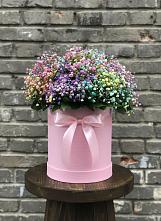 Цветочная композиция из Гипсофила и Розы в шляпной коробке в Яреге