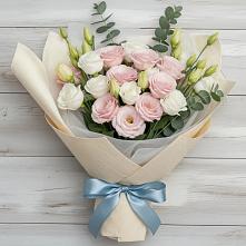 Букет цветов из:  Лизиантусы #REPLACE_PRED# Яреге