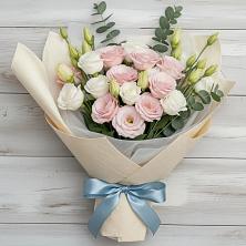 Букет цветов из:  Лизиантусы в Яреге