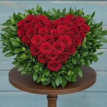 Цветочная композиция из Розы в виде сердца в Яреге