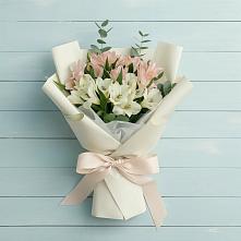 Букет цветов из:  Альстромерии в Яреге