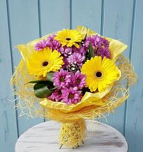 Букет цветов из:  Хризантемы и Герберы в Яреге