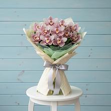 Букет цветов из:  Орхидеи и Розы в Яреге