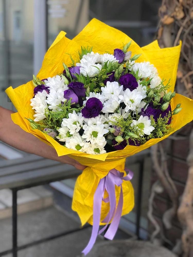 Букет цветов из: Ирисы, Хризантемы и Ромашки в Яреге