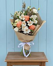 Букет цветов из:  Альстромерии, Лизиантусы, Розы и Хризантемы #REPLACE_PRED# Яреге