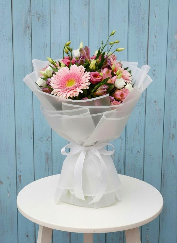 Букет цветов из: Герберы, Альстромерии и Лизиантусы в Яреге