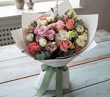 Букет цветов из:  Розы, Лизиантусы и Гвоздики в Яреге