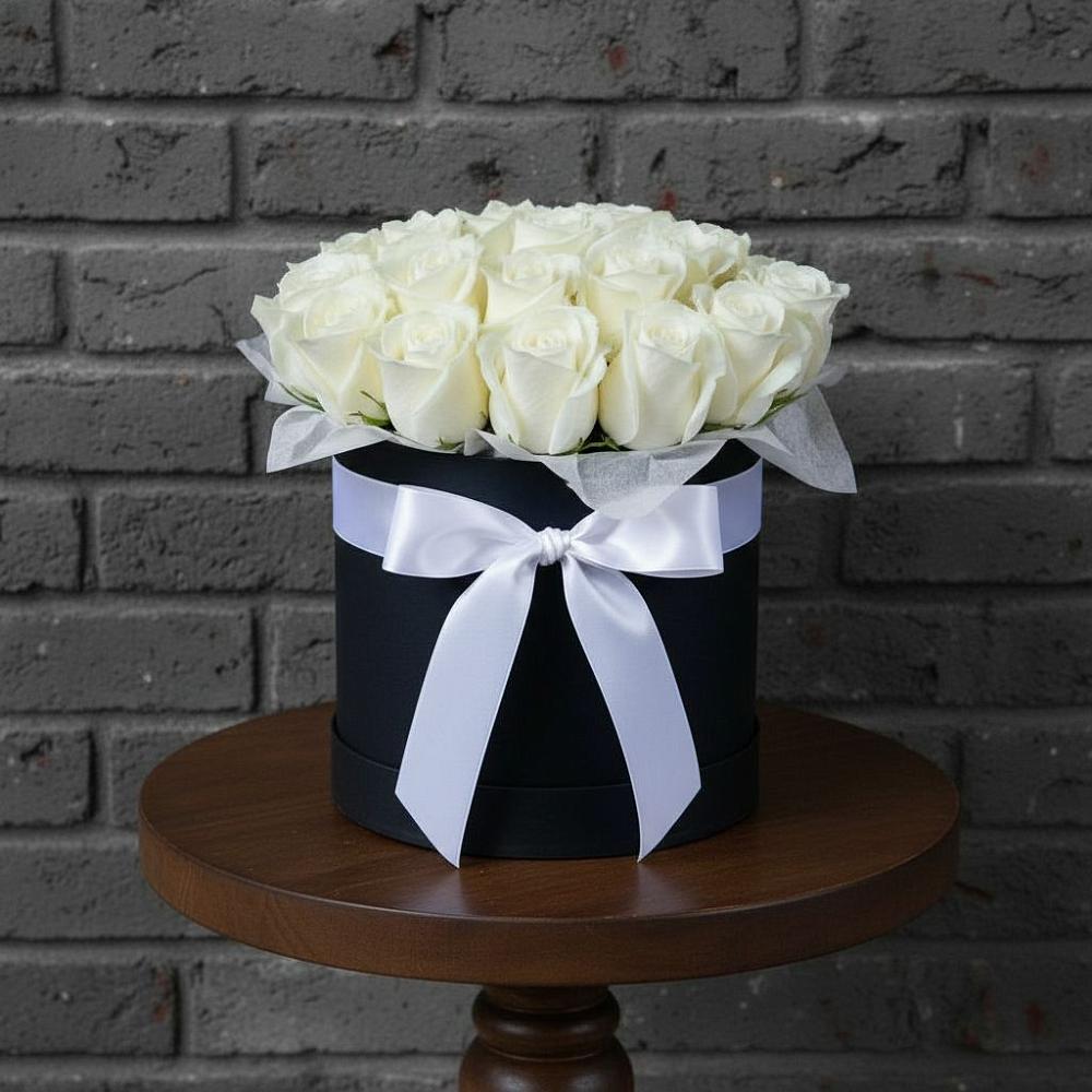 Цветочная композиция из Розы в шляпной коробке в Яреге