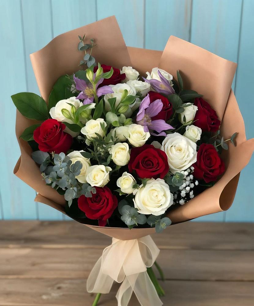 Букет цветов из: Розы и Альстромерии в Яреге