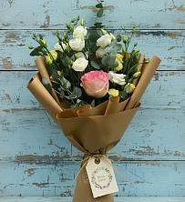 Букет цветов из:  Розы и Лизиантусы в Яреге
