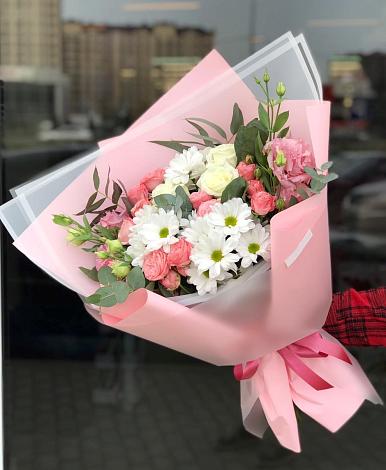 Букет цветов из: Розы, Лизиантусы и Хризантемы в Яреге
