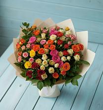 Букет Микс из разноцветных кустовых роз в Яреге
