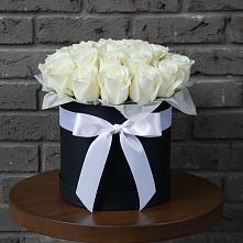 Цветочная композиция из Розы в шляпной коробке #REPLACE_PRED# Яреге